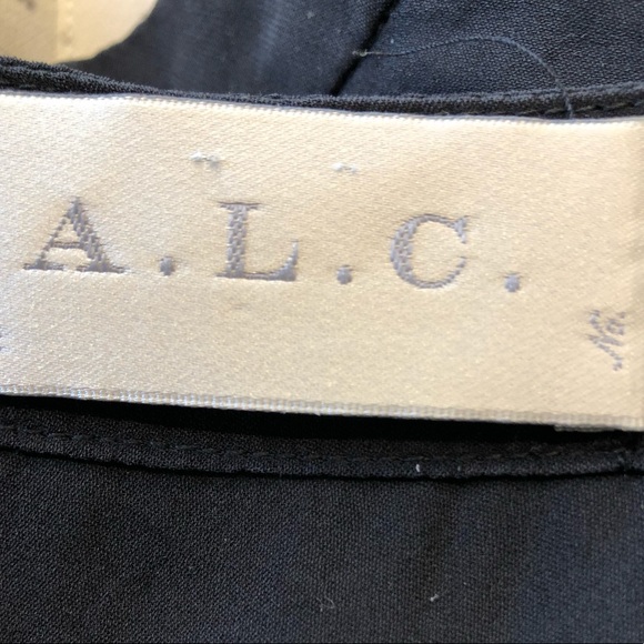 A. L. C. Tiny Bride print silk v-neck top size M - Picture 5 of 6